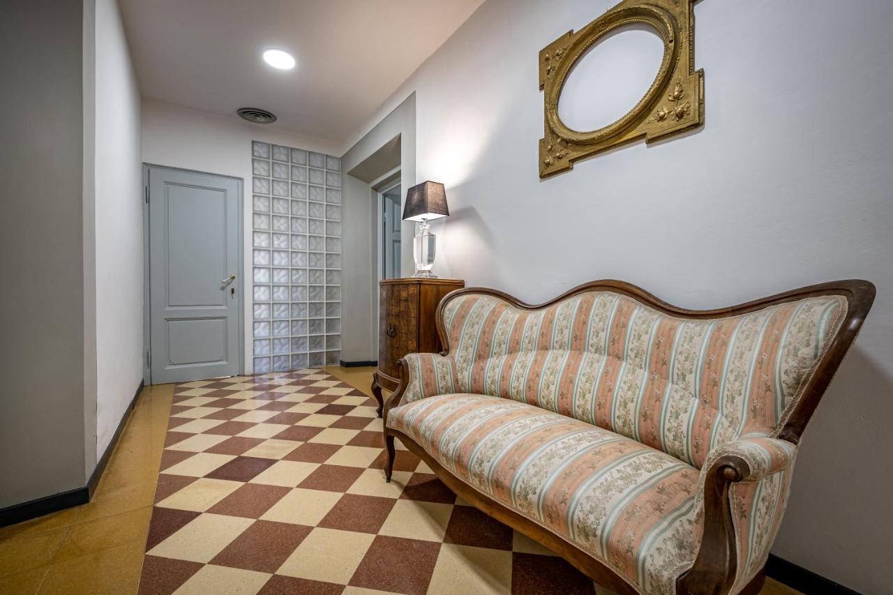 Yid Five Luxury Suites Apt With Secret Garden Appartement Florence