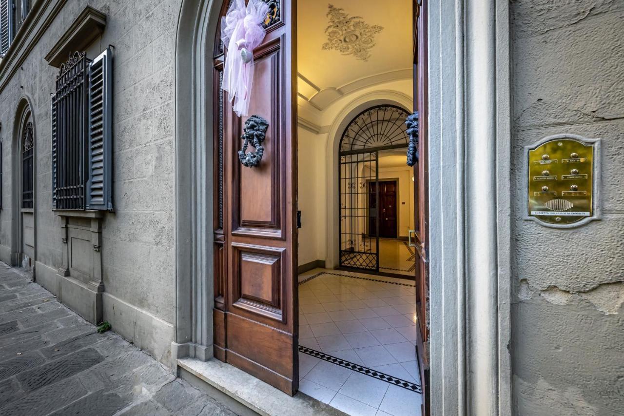 Yid Five Luxury Suites Apt With Secret Garden Appartement *
