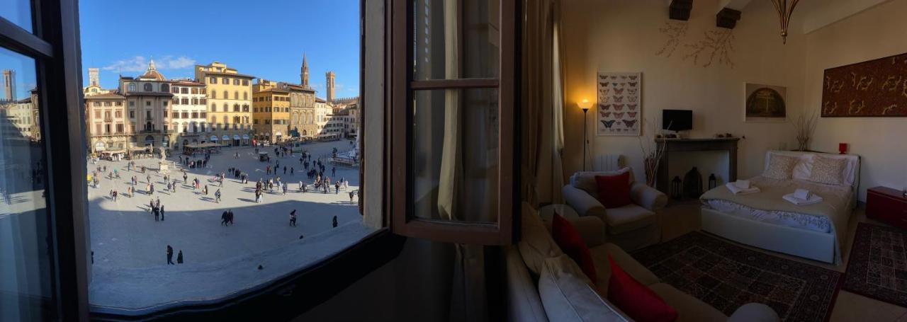 Piazza Signoria 1, * Florence