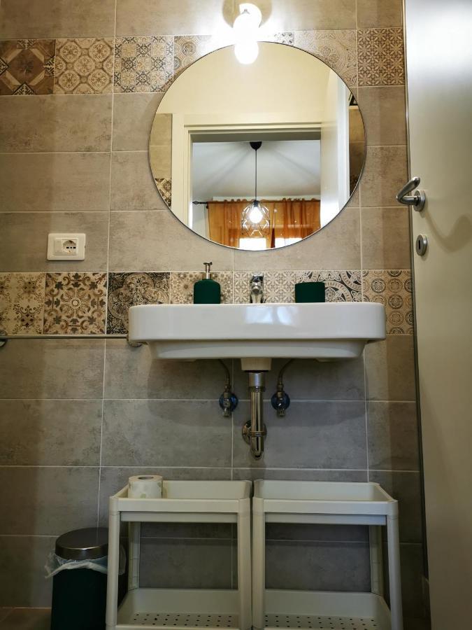 Eyes Apartment