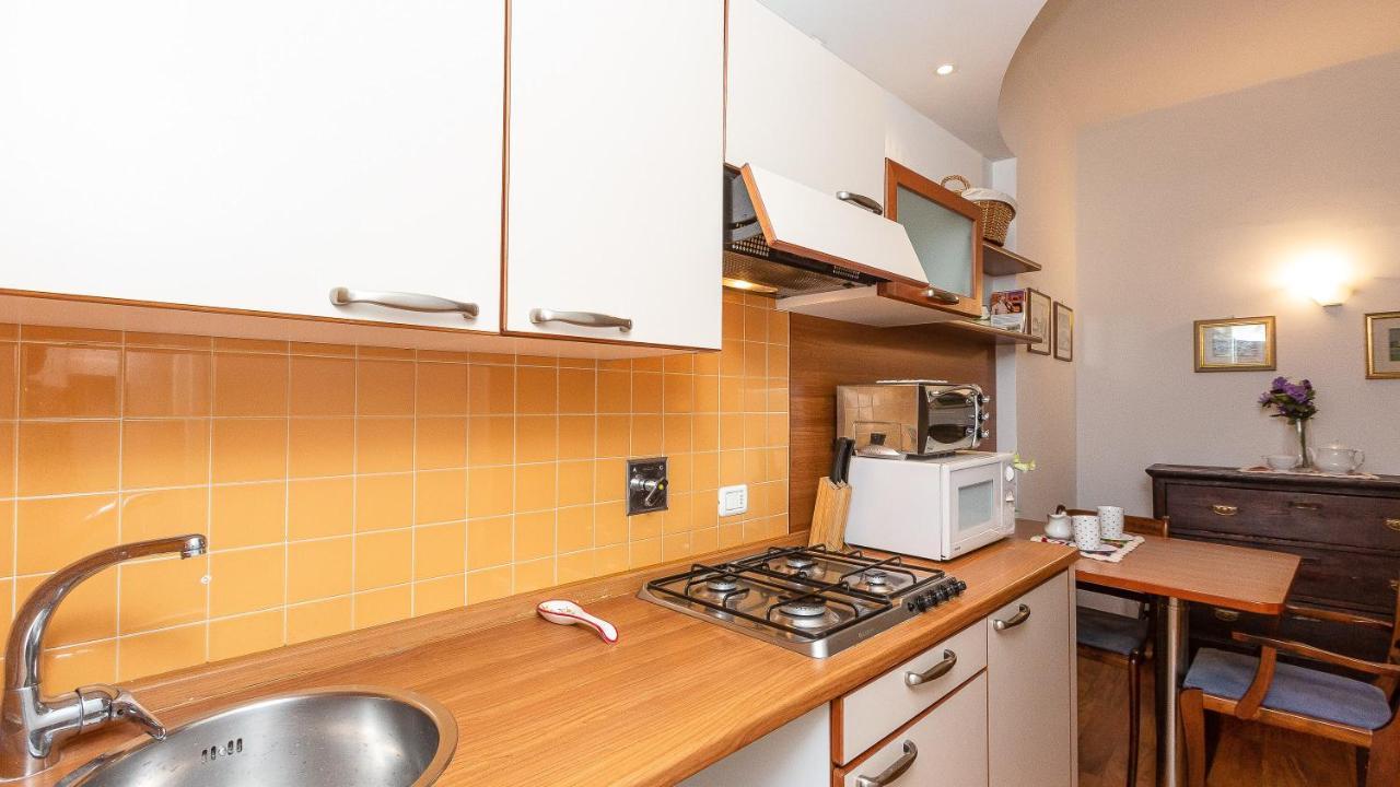Piazza Della Signoria-rental In Rome Apartment