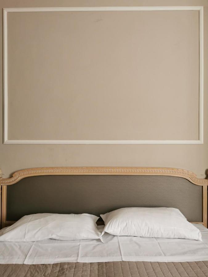 Fedora Hotel