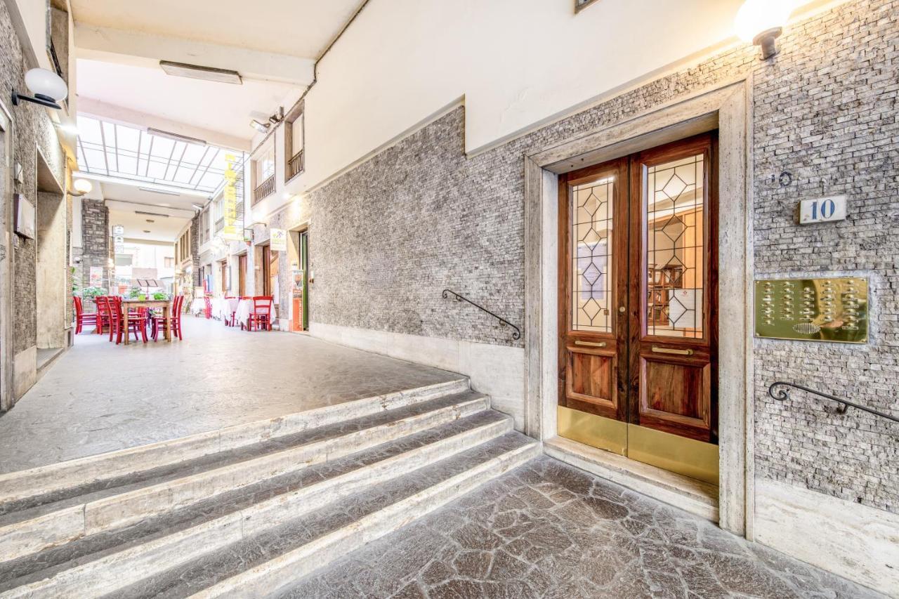 Guesthost - Elegant Ponte Vecchio Apartment *