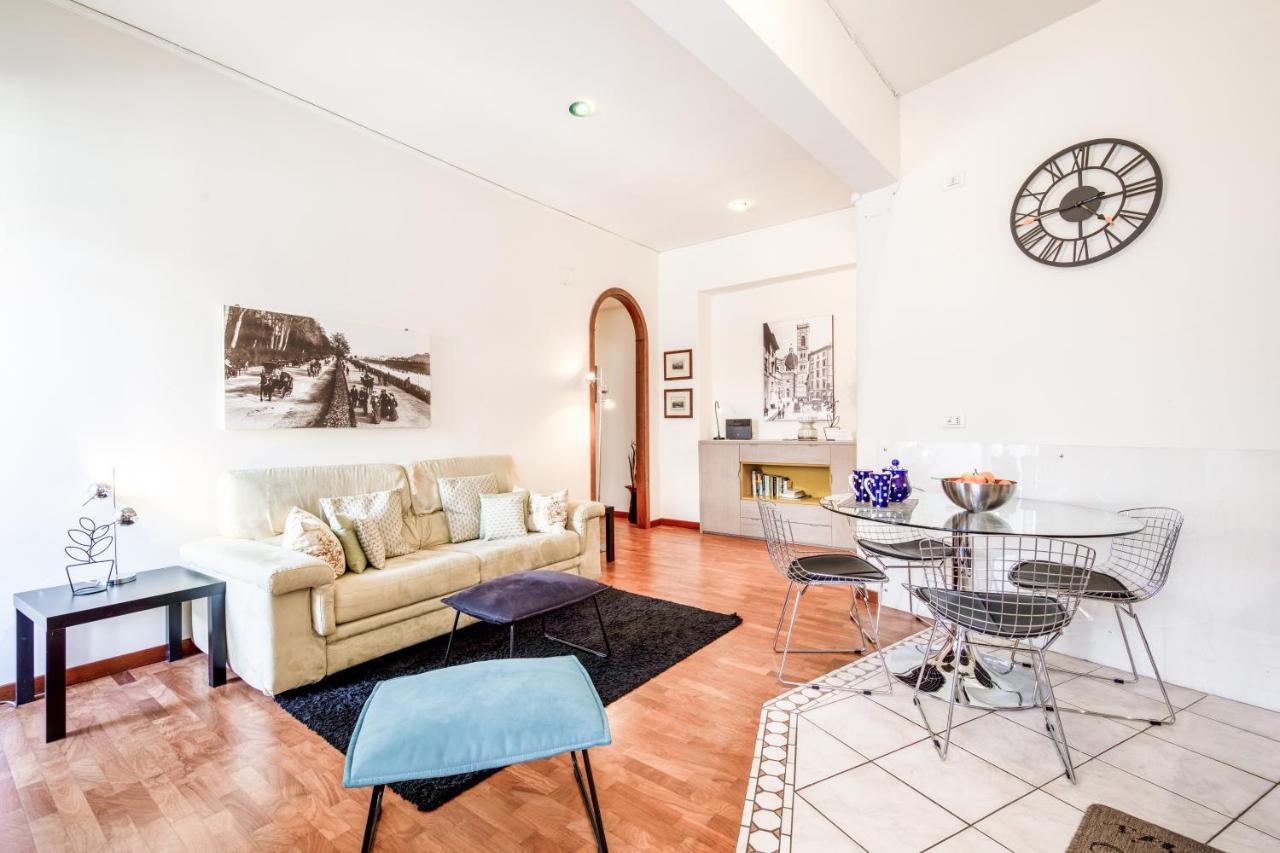 Guesthost - Elegant Ponte Vecchio Apartment *