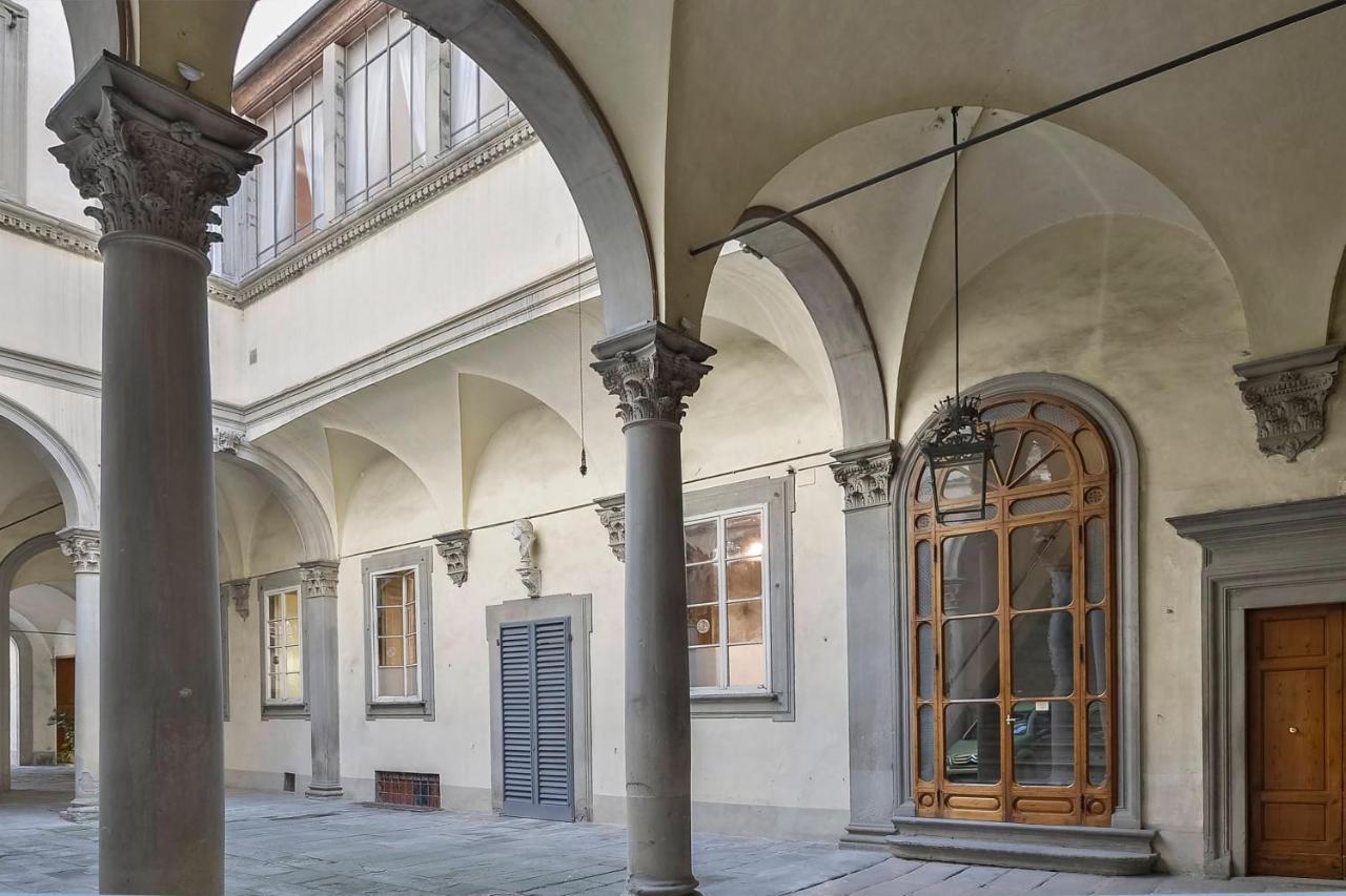Maggio Frescoes By Vacavilla * Florence