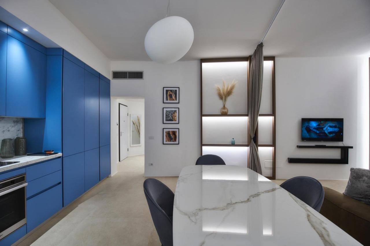 Appartamento Five Stars Luxury With Jacuzzi