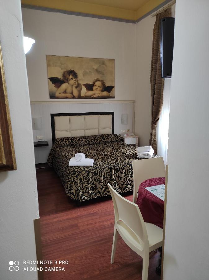 Bed & Breakfast Florence Room B&B
