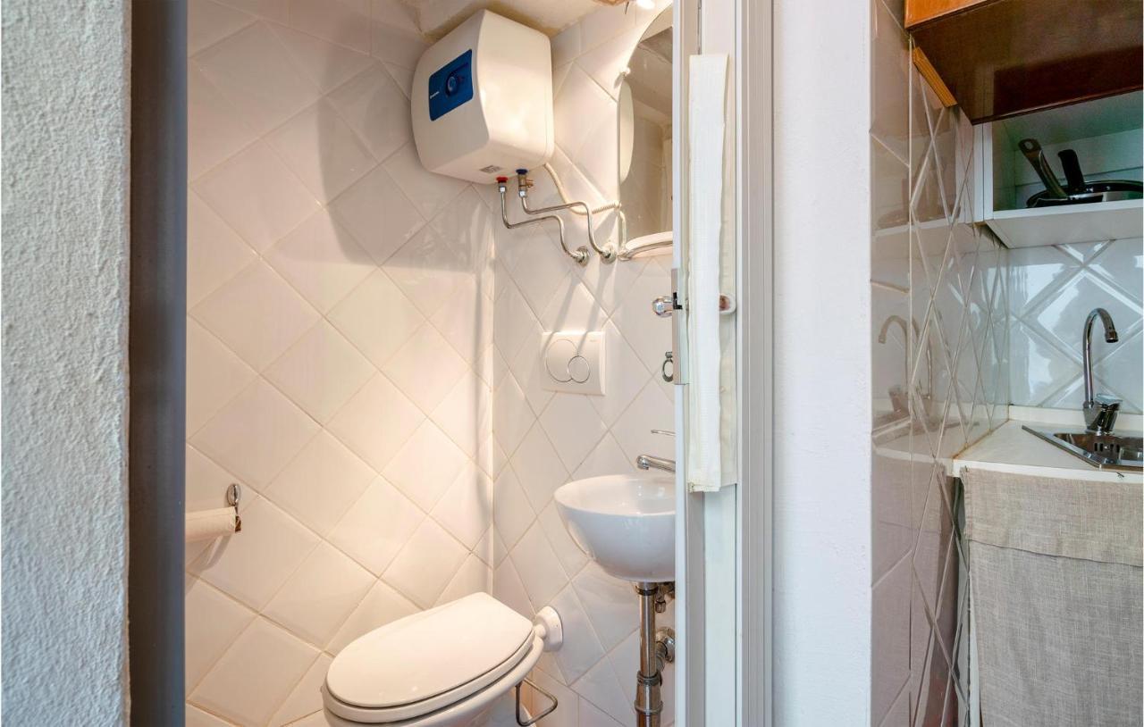 Apartamento Amazing In With Kitchen