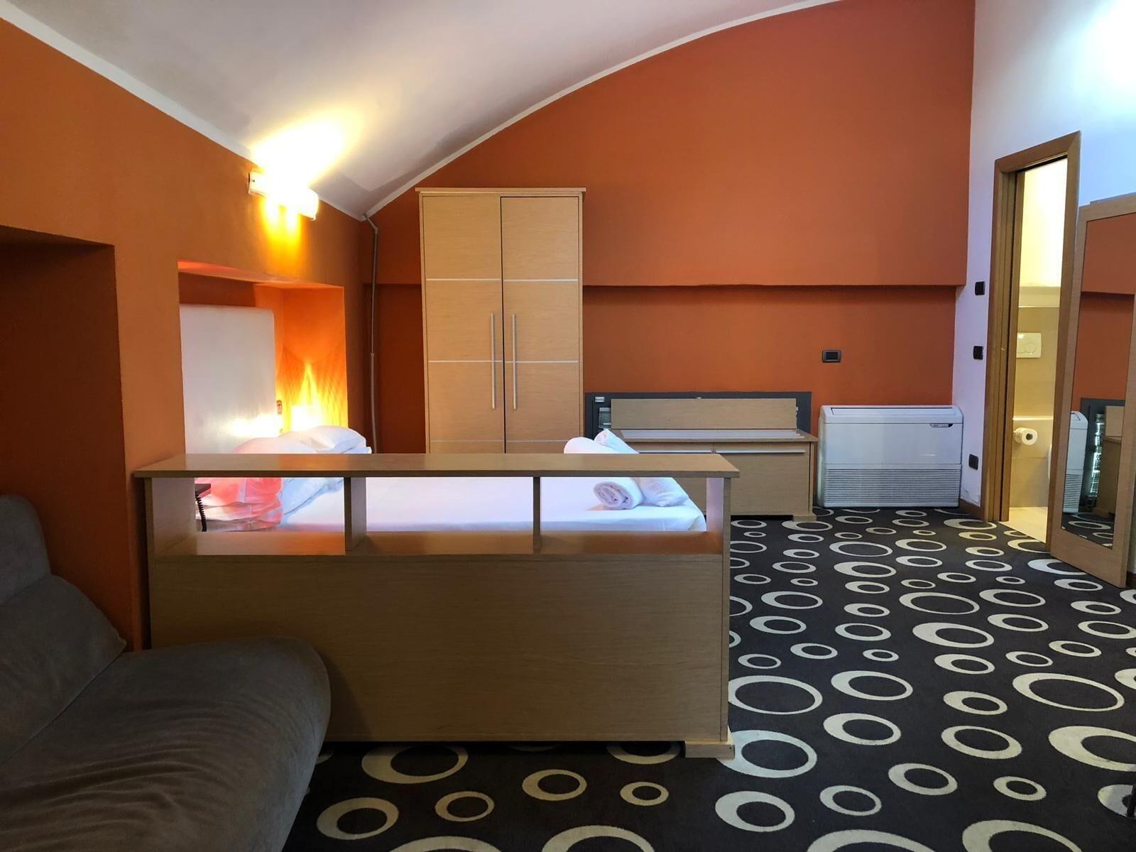 Ih Select Hotel