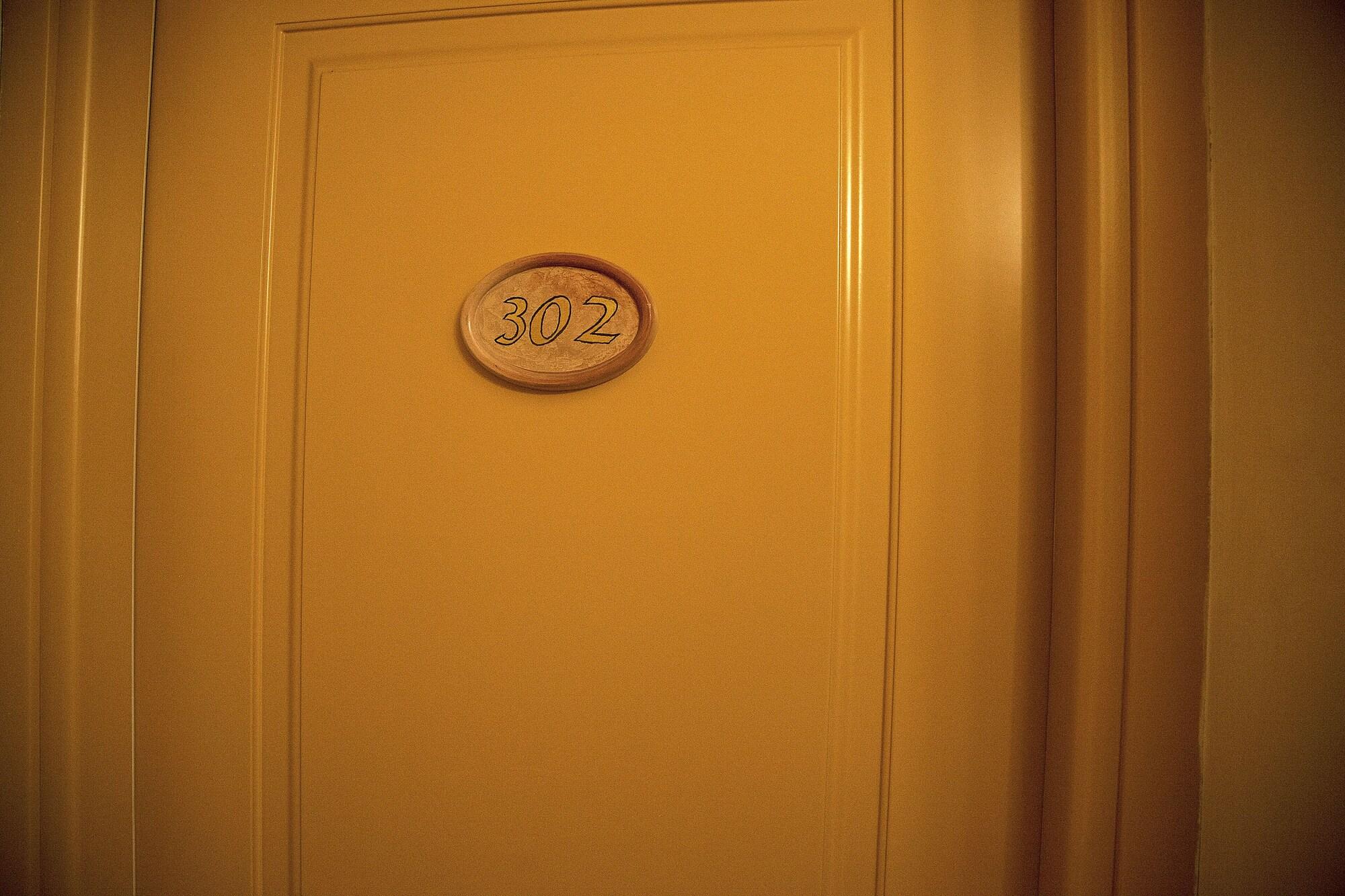 Aurora Hotel