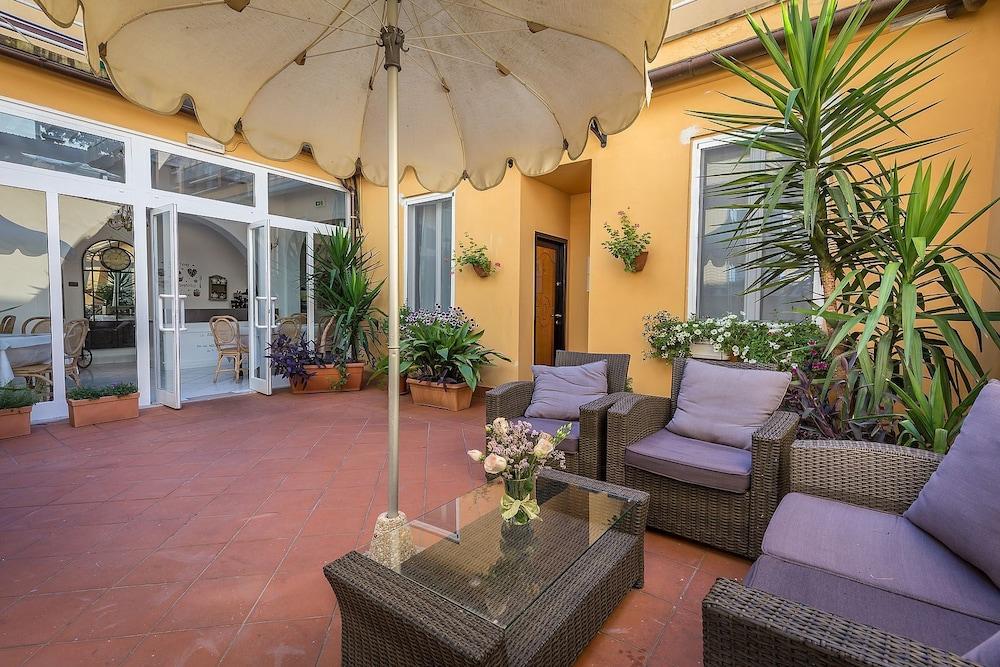 Veneto Con Accesso Ztl 3* Florença