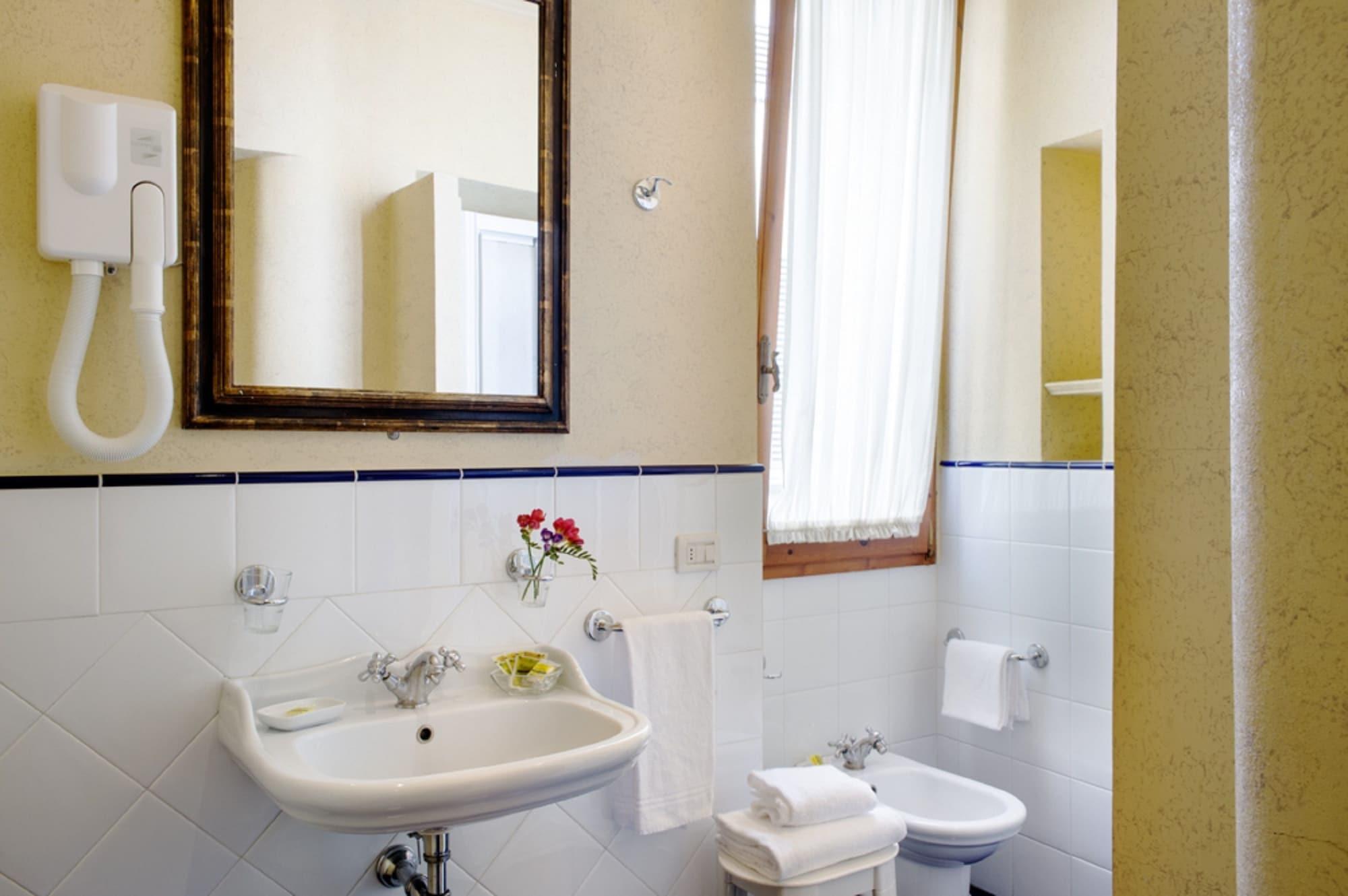 Residenza Castiglioni Bed & Breakfast 4*