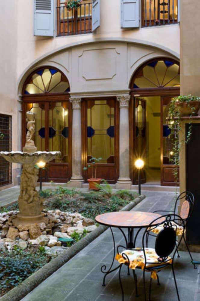 Residenza Castiglioni 4* Florenz