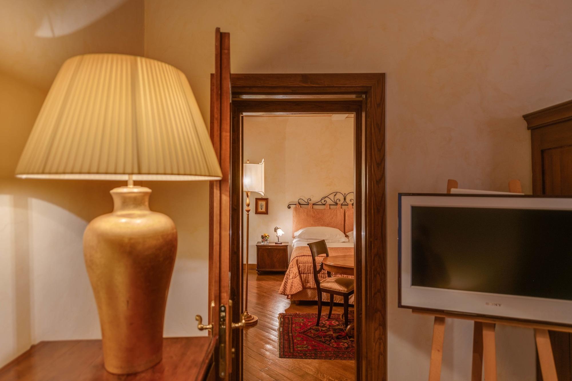 Residenza D'epoca In Piazza Della Signoria Bed & Breakfast 2*