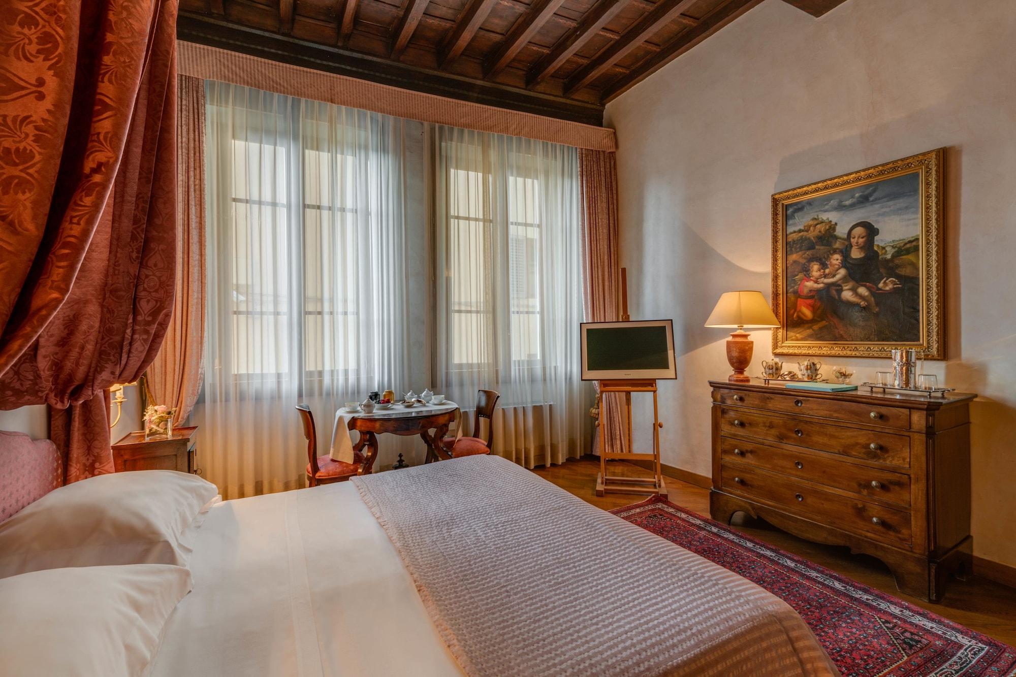 Residenza D'epoca In Piazza Della Signoria 2*