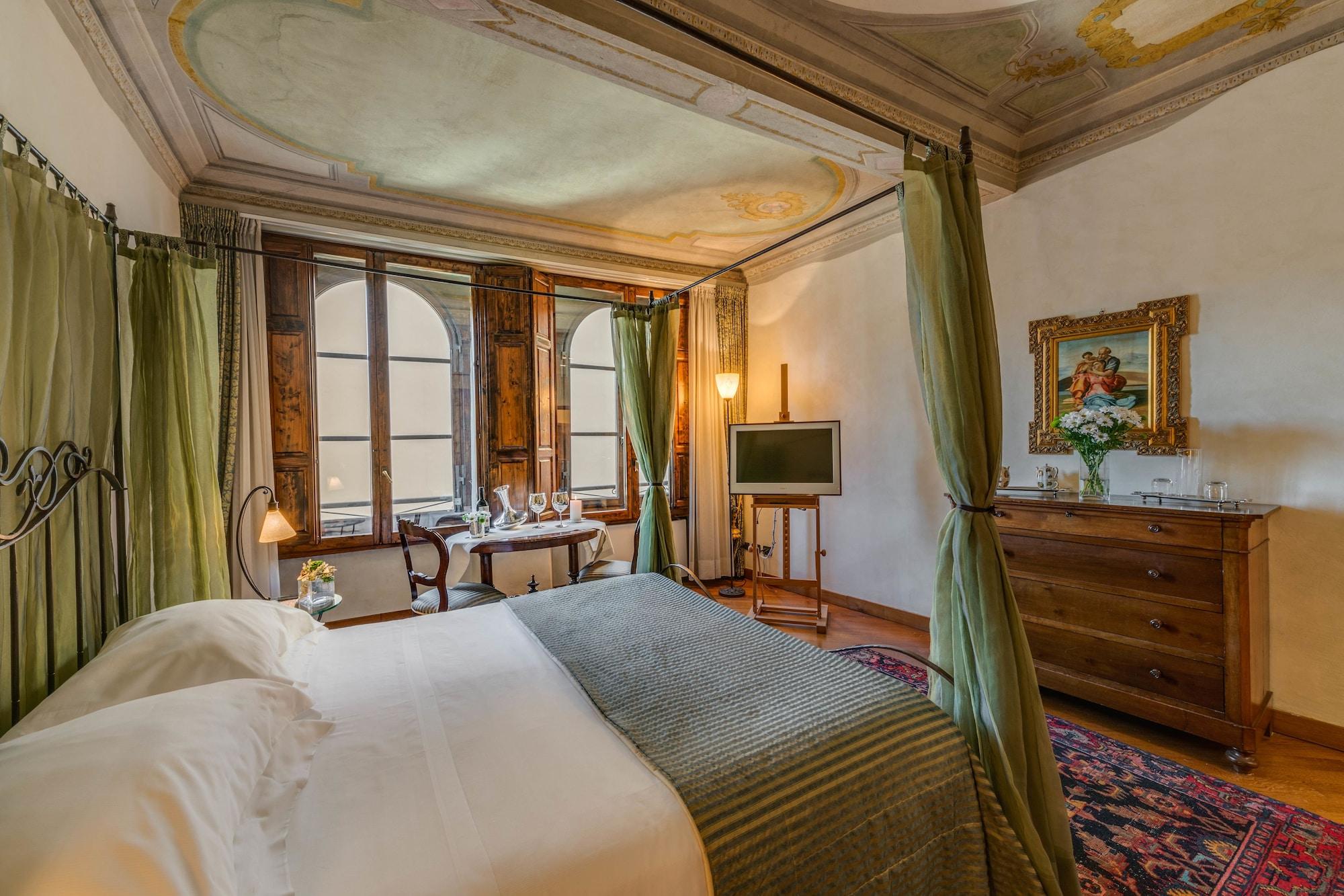 Residenza D'epoca In Piazza Della Signoria Bed & Breakfast 2*