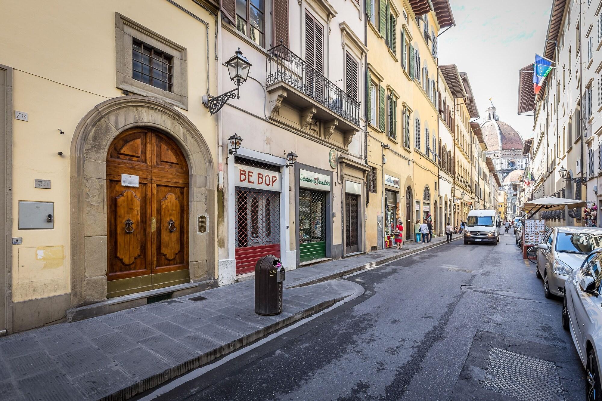 Delle Tele 3* Florence