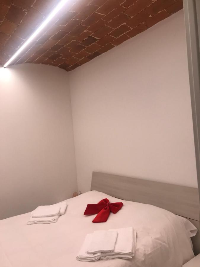 Elegante E Spazioso Bilocale In Zona Certosa Apartment Florence