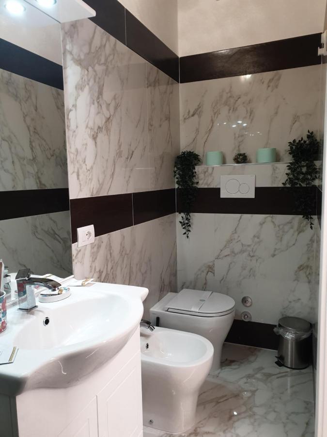 Apartment Elegante E Spazioso Bilocale In Zona Certosa *
