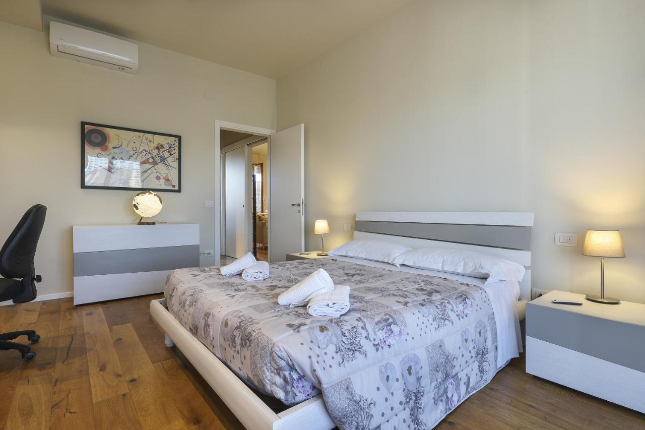Dalla Giulia - A/c, Wi-fi, Private Parking - Sweet Dreams In Appartement Florence
