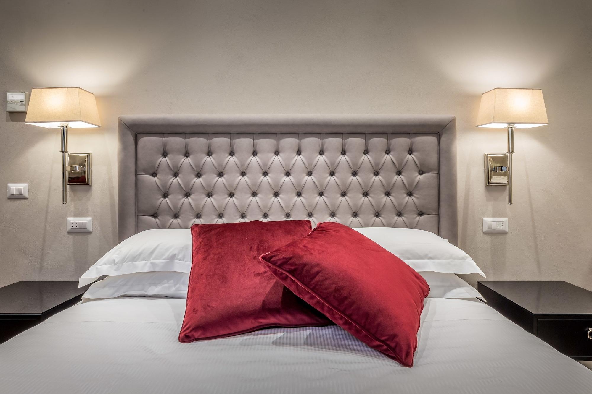 Emma Small Luxury Hotel