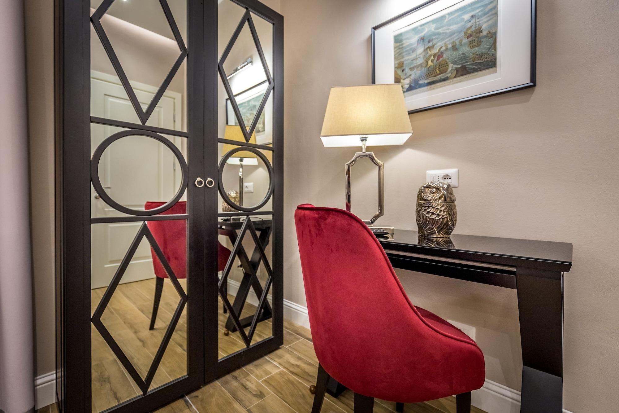 Emma Small Luxury Hotel 2*