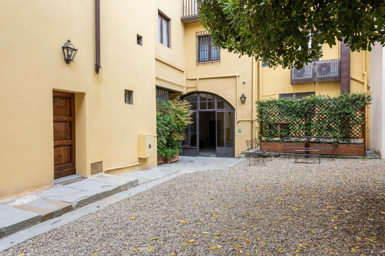 Aparmtents - Dragomanni Loft With Patio Florenz