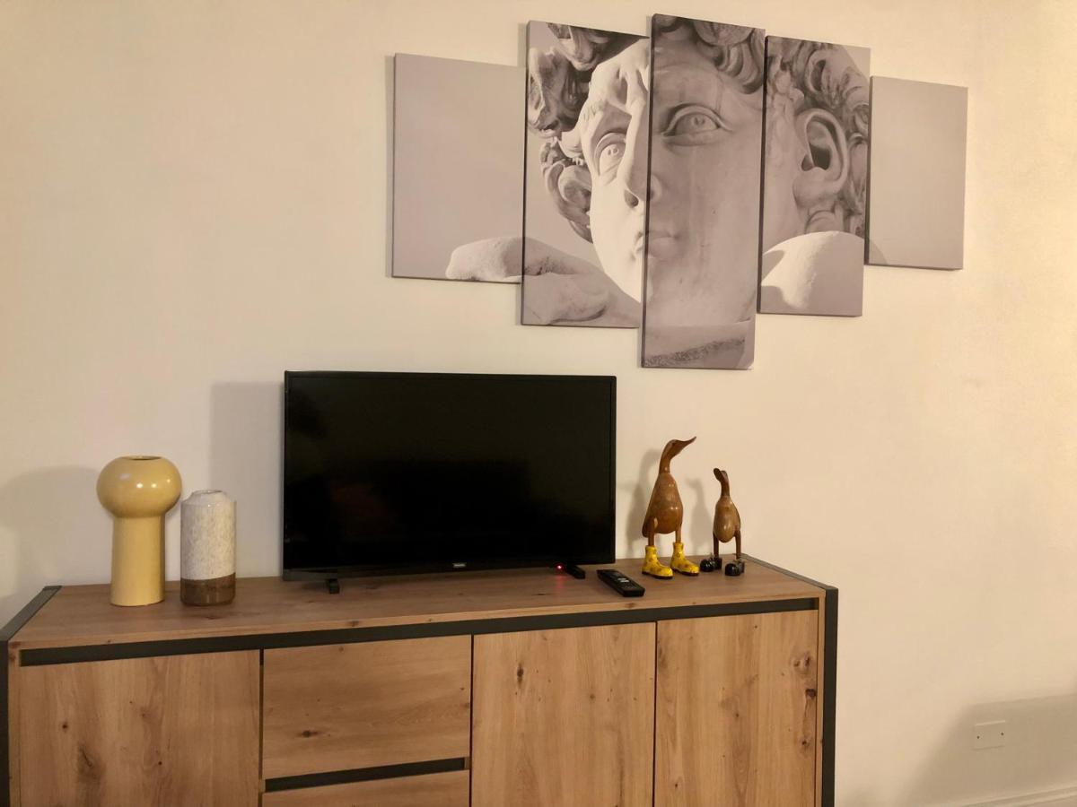 Apartment Novella