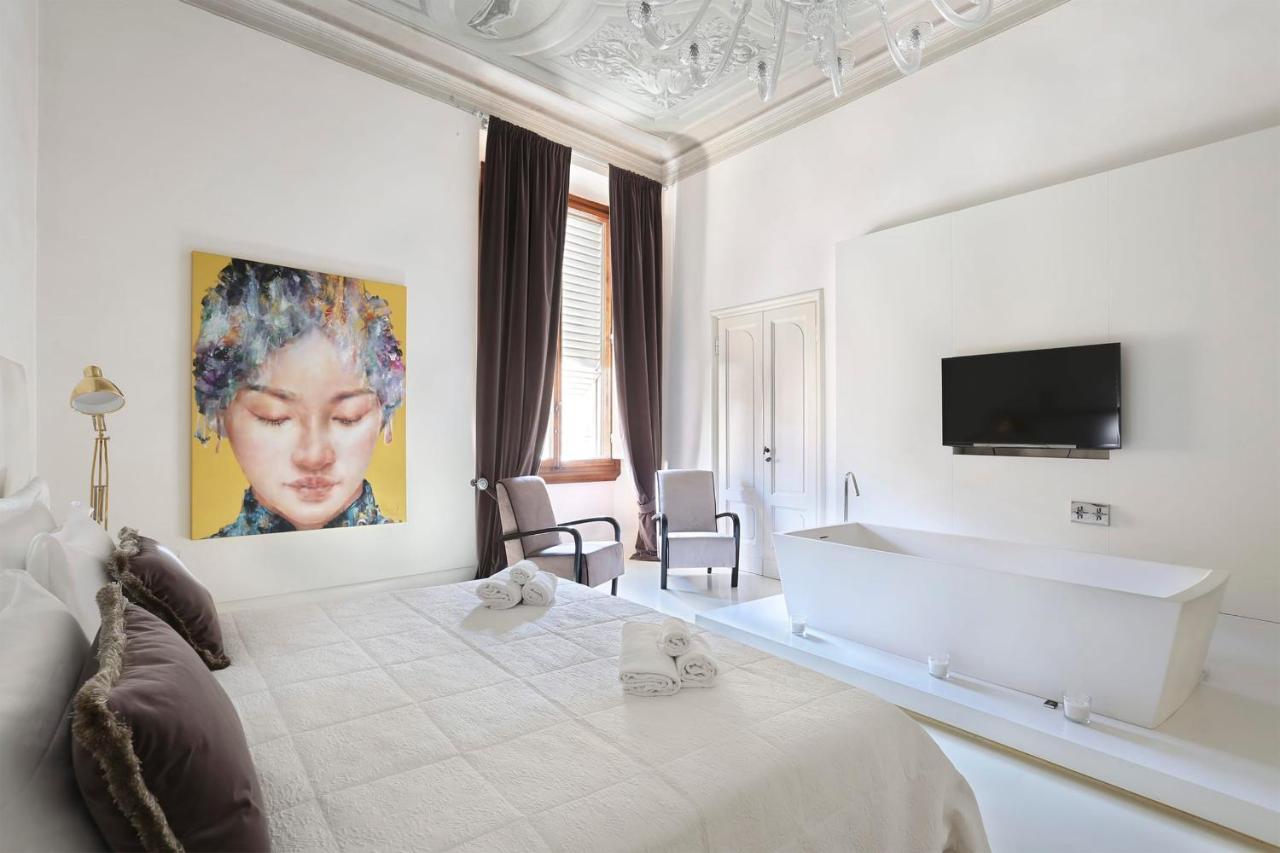 Apartment Luxury With Amazing Terrace In Florence-hosted By Sweetstay *