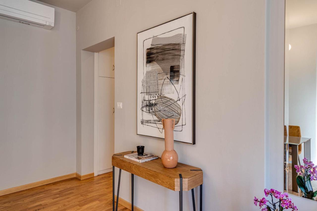 - Santo Stefano's Mirror Apartment Florence