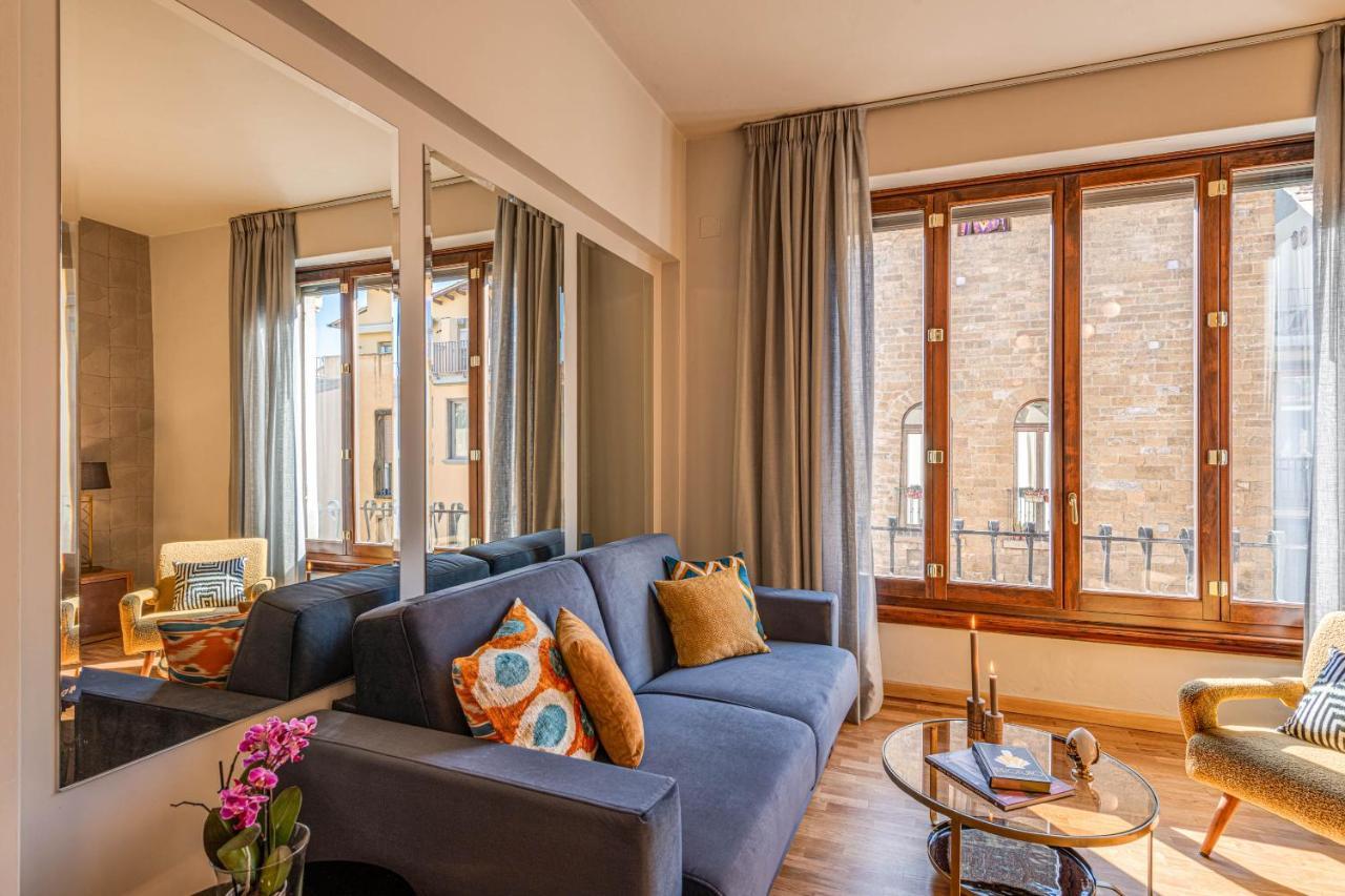 - Santo Stefano's Mirror Apartment *