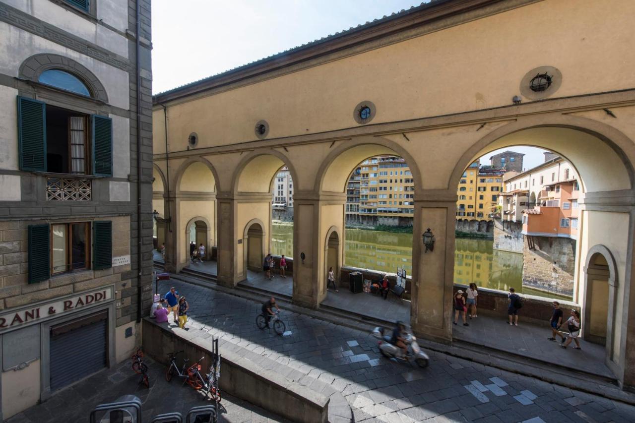Vasari Next To Pontevecchio *