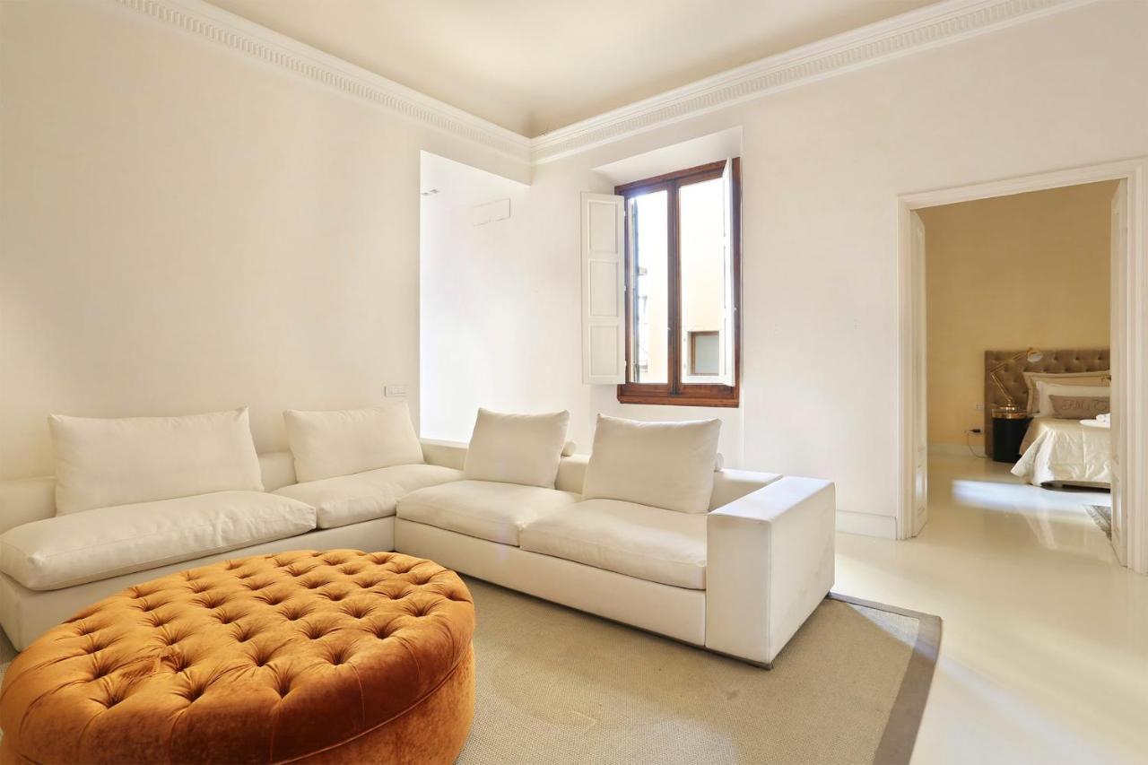 Luxury With Amazing Terrace In Florence-hosted By Sweetstay *