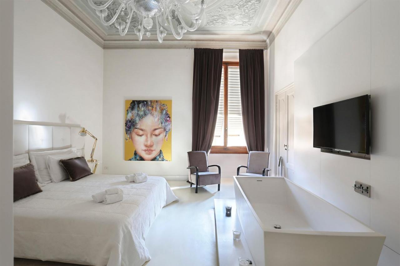 Luxury With Amazing Terrace In Florence-hosted By Sweetstay Florence