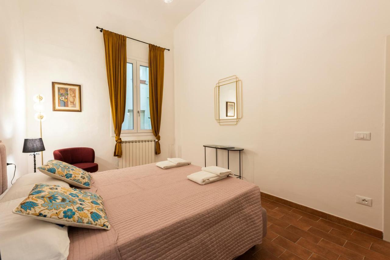 Santa Croce Palace By Mmega Apartment