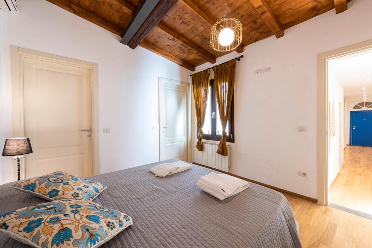 Apartment Santa Croce Palace By Mmega *