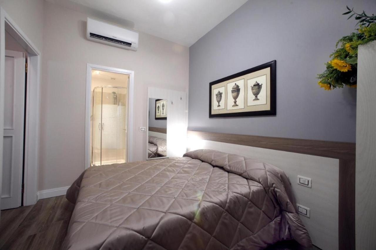 Rooms67 *