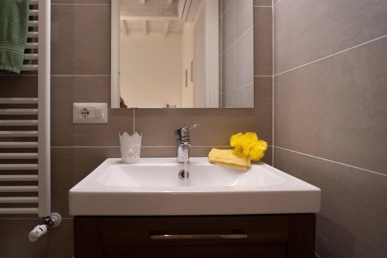 32 Nero - San Niccolo Apartment