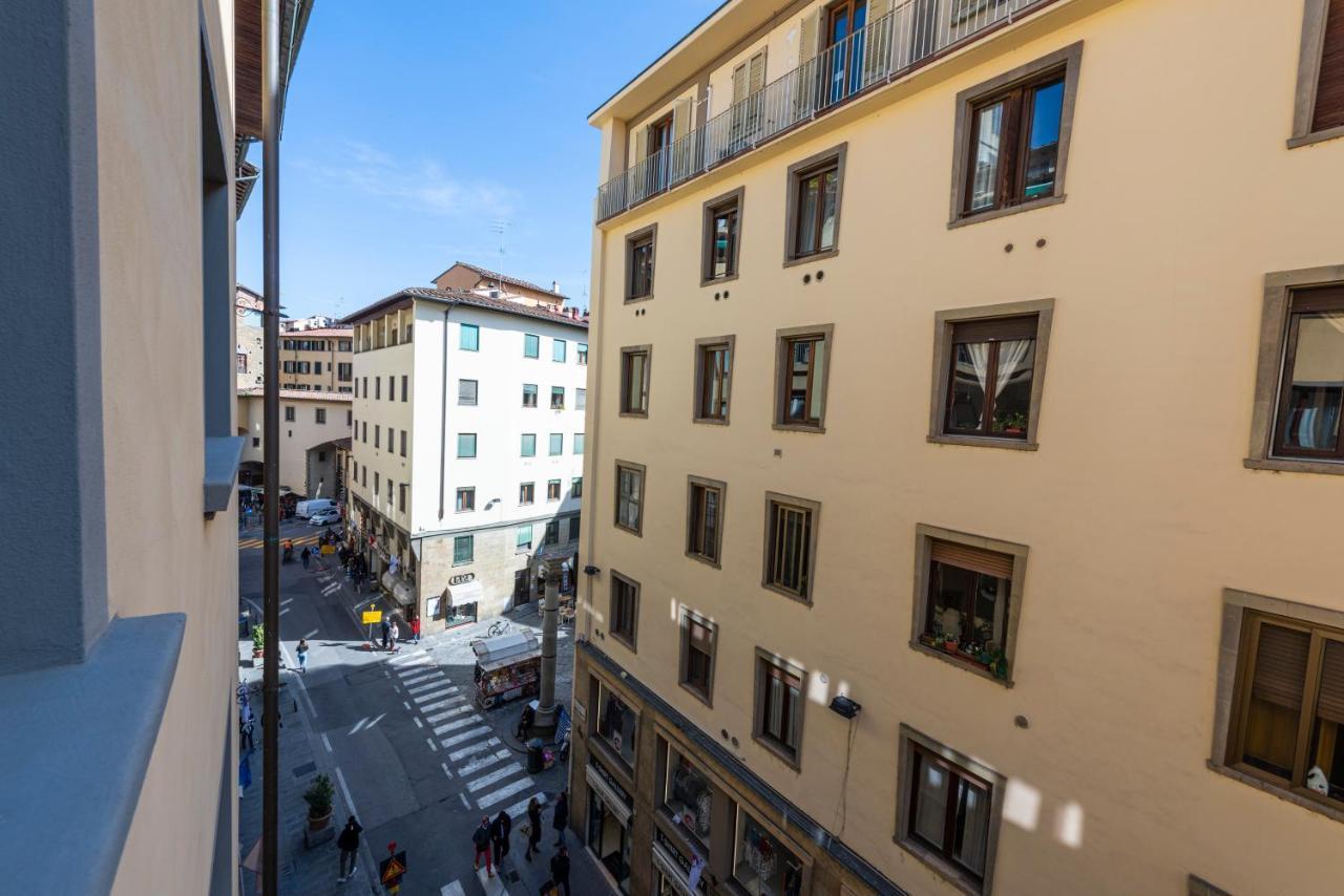 Ponte Vecchio Deluxe Apartment