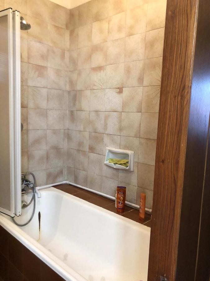 Privatunterkunft Solo Traveller Bedroom In Homestays Center