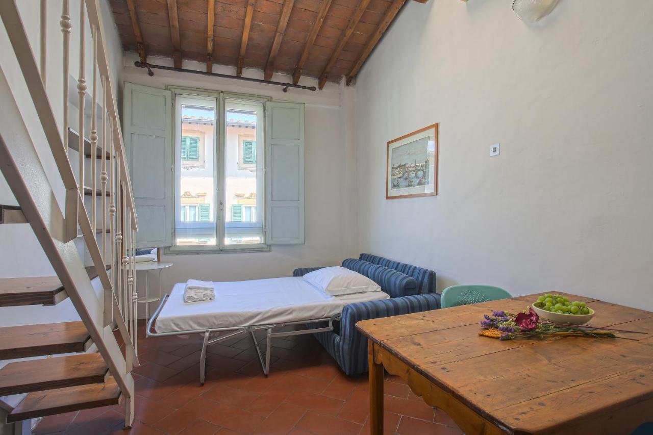 Camilla - Sweet Dreams In Apartment