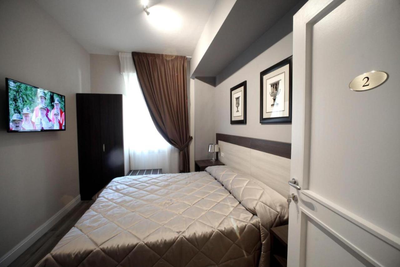 Casa de hóspedes Rooms67 *