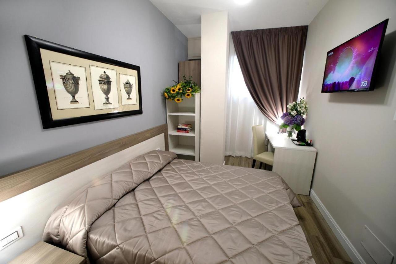 Rooms67 *