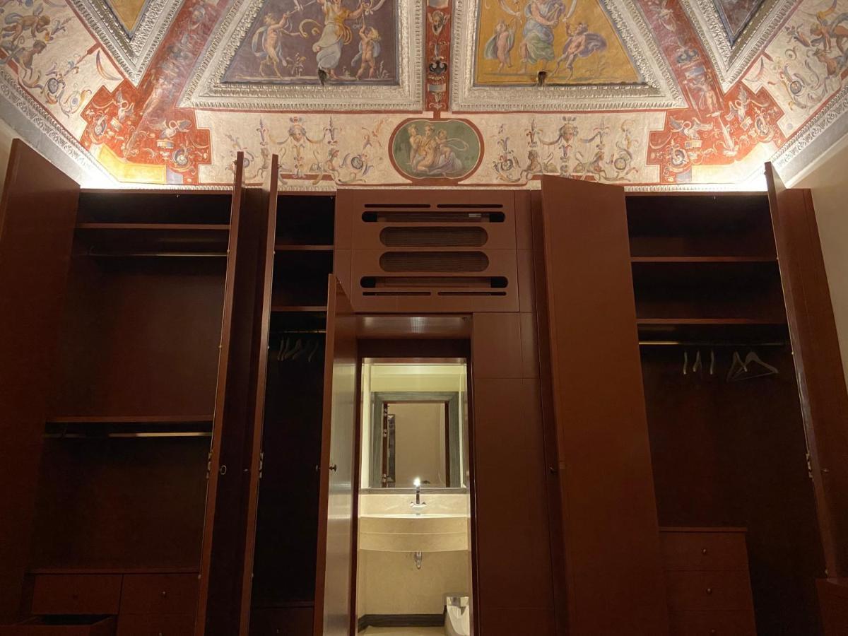 Luxury Frescoed In The Center * Florence