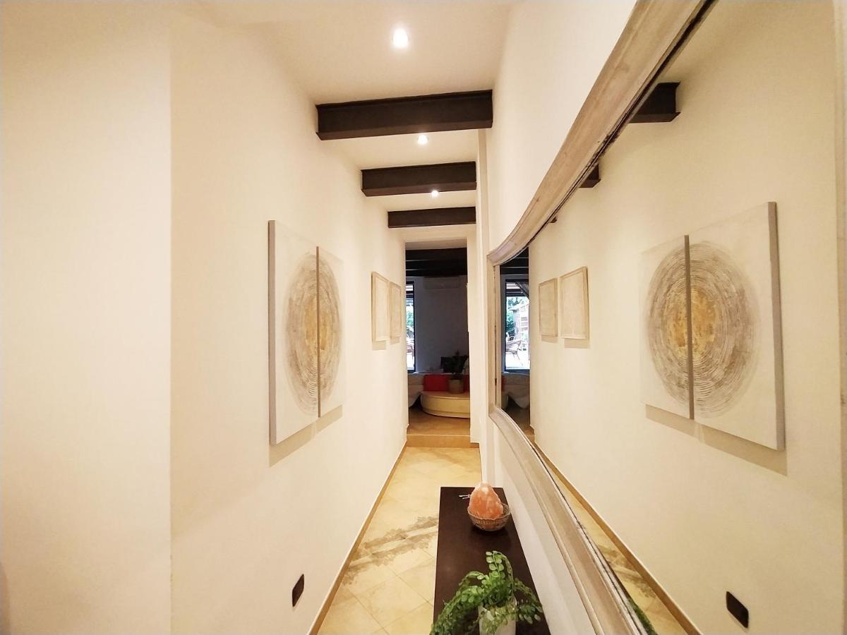 Nadia's Lovely - With Private Garden And Jacuzzi Apartamento *