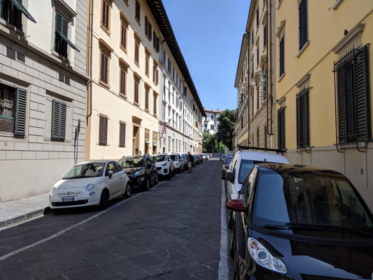 Séjour chez l'habitant In An Close To The Train Station Florence