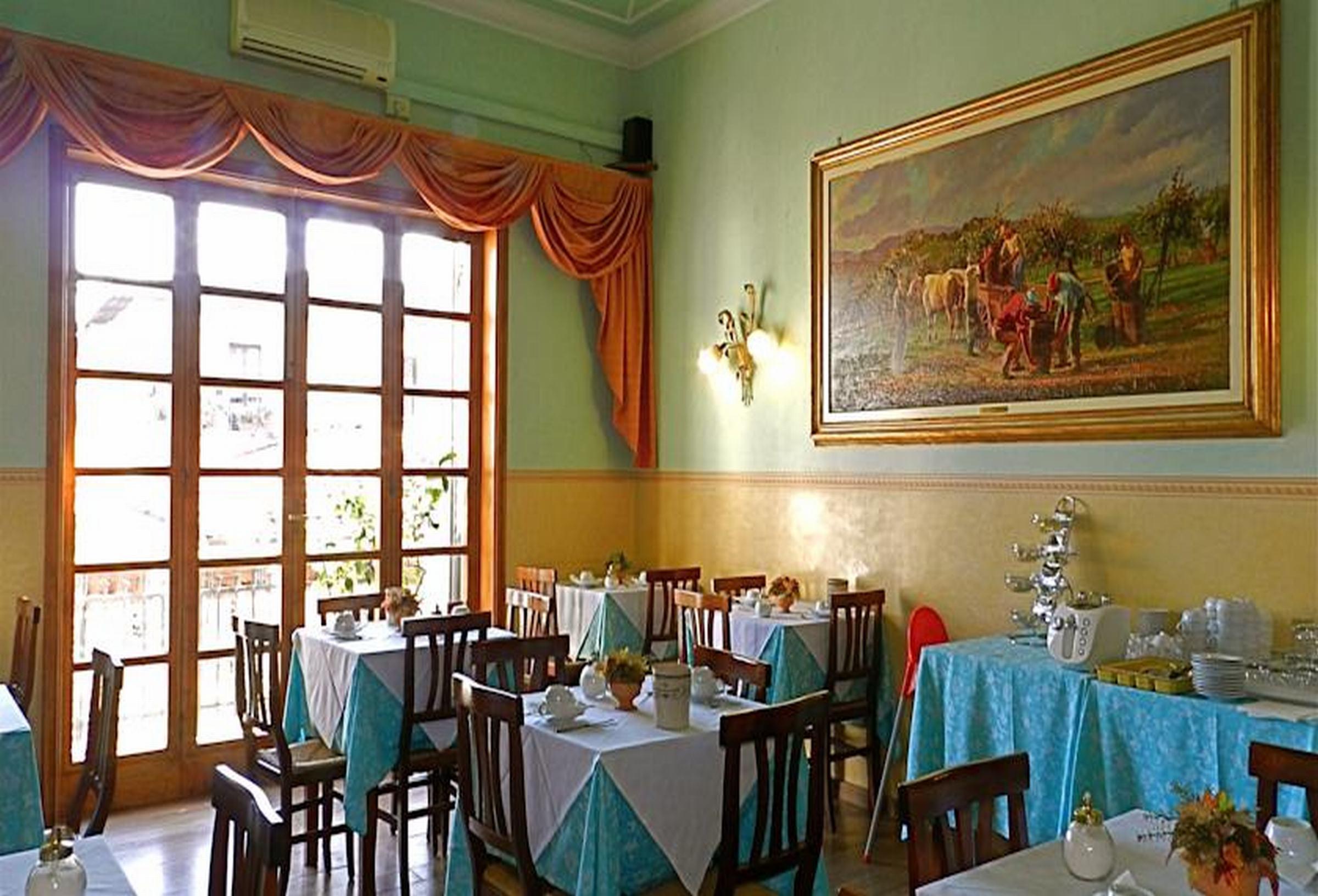 Hotel Desiree 3*
