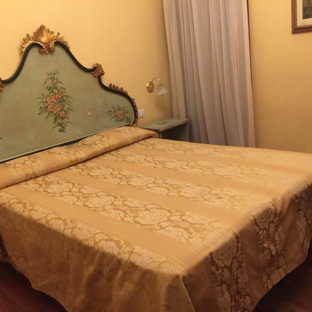 Alinari
