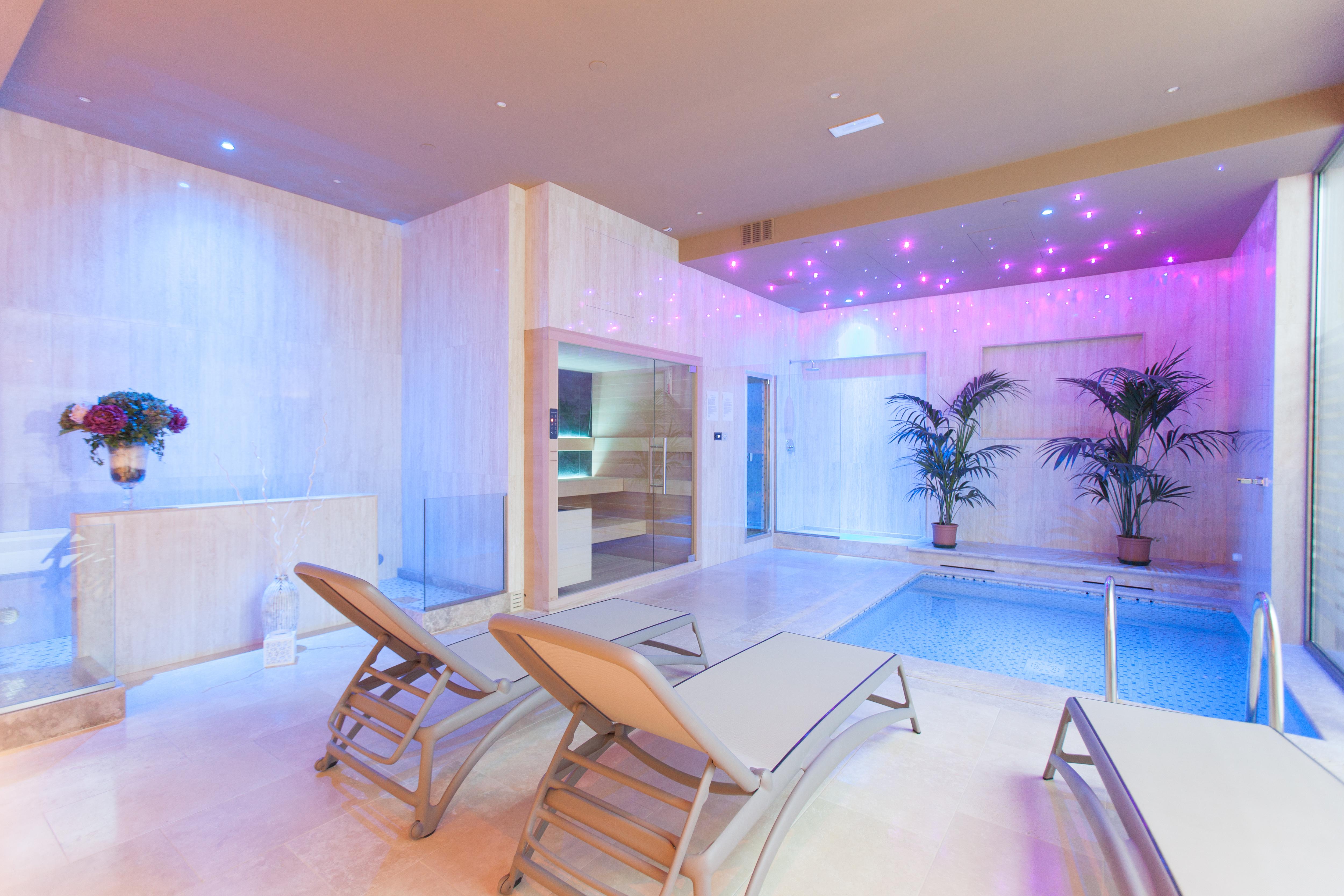 Mh & Hotel 4*