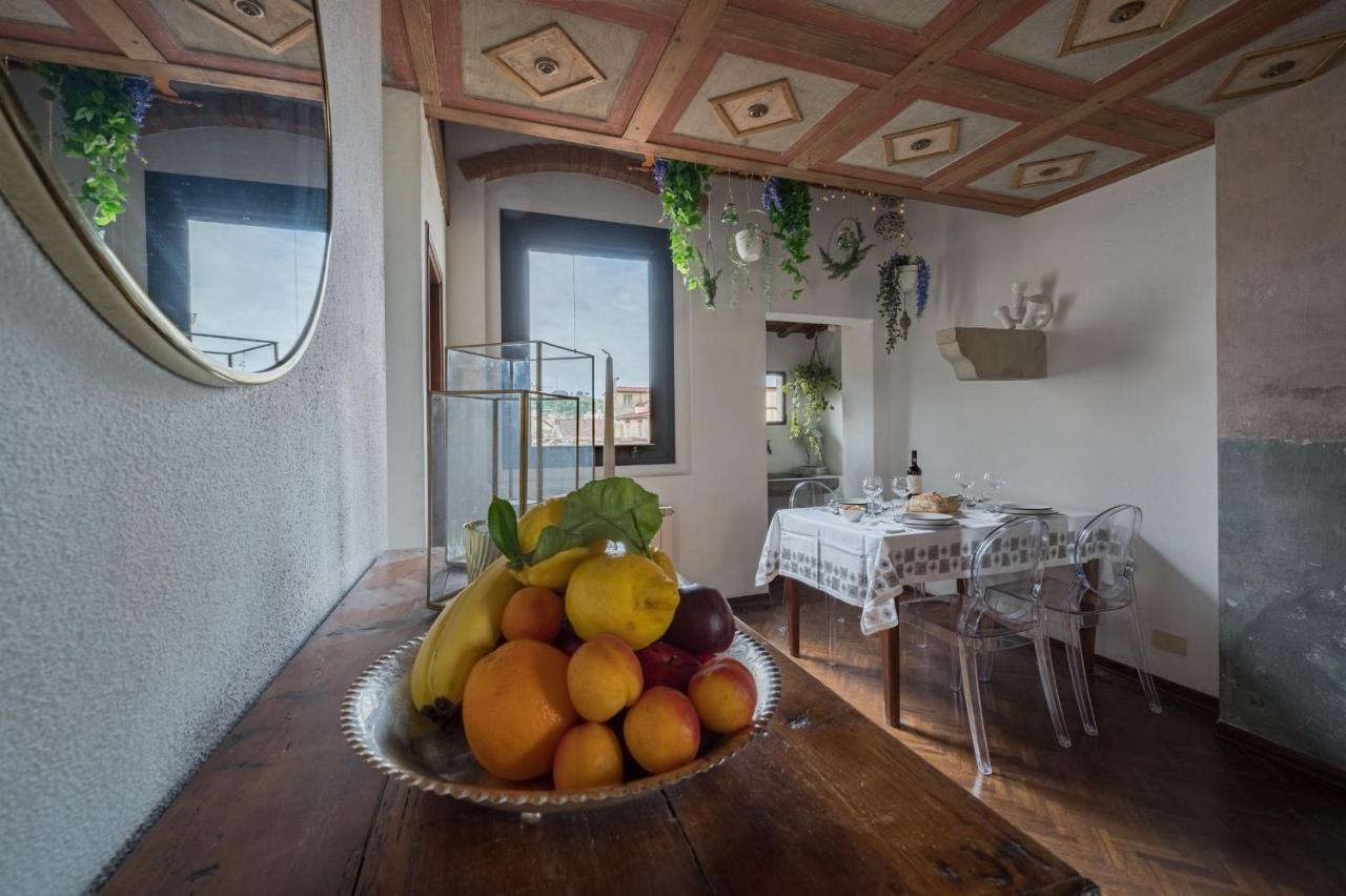 Via Lamberti, 3 - Charming - Charming And Historic 5th-floor Attic With Elevator In A Building At The Heart Of Vibrant Florence, Just A 2-minute Walk From Attractions Florenz